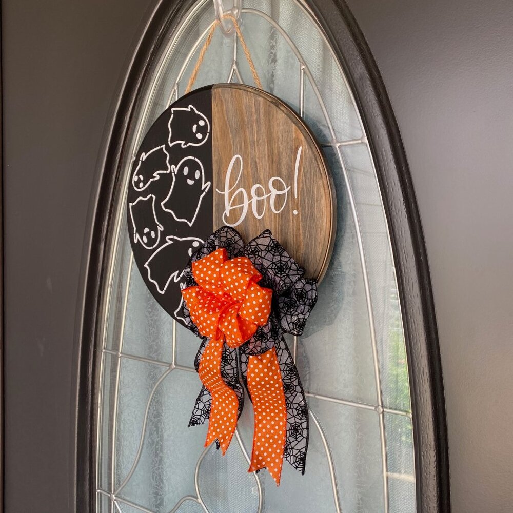 Halloween/Ghost - Wood Door Welcome Sign, Black, White and Orange with bow.